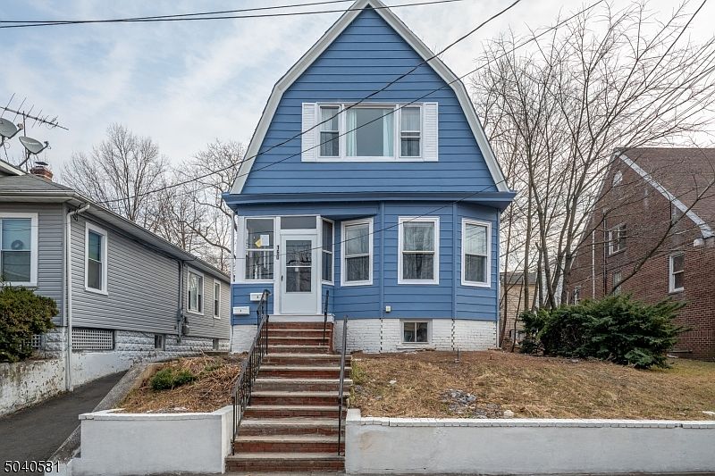 1st image of 160 Hornblower Ave