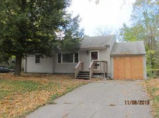 1272 E 33rd St, Des Moines, IA 50317
