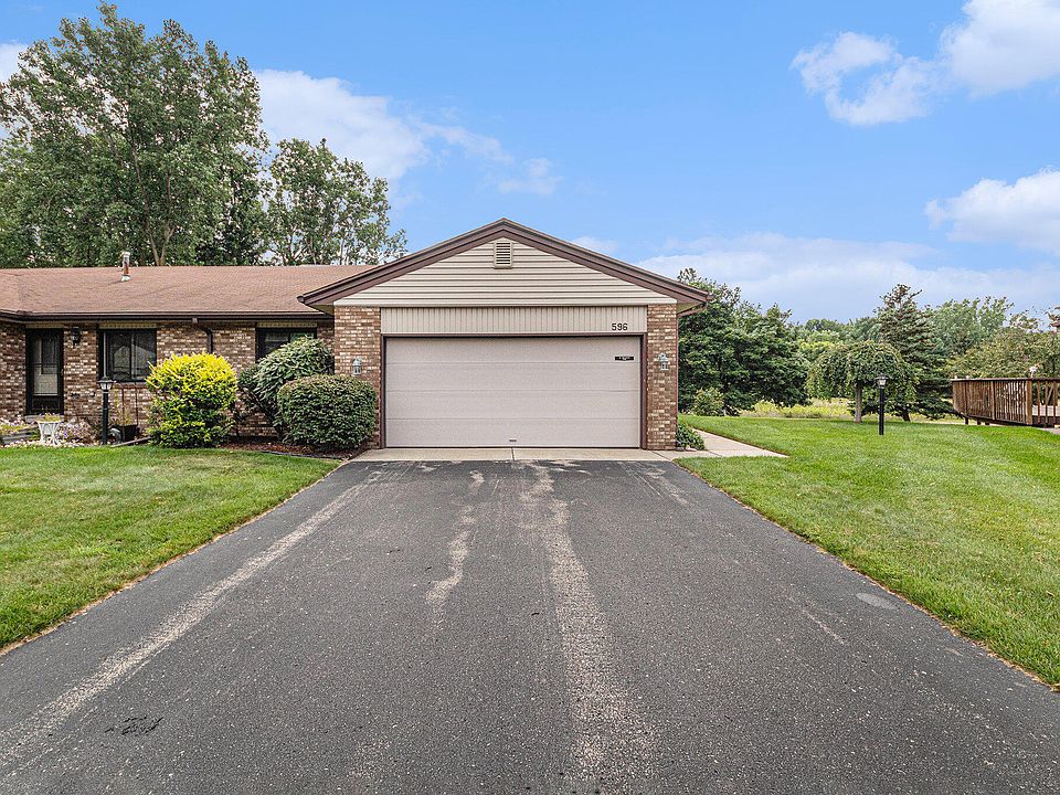 1st image of 596 Gardenview Dr SW