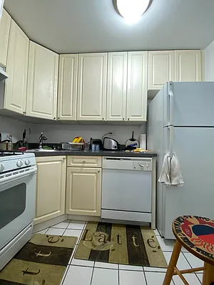 Rented by Bond New York | media 13