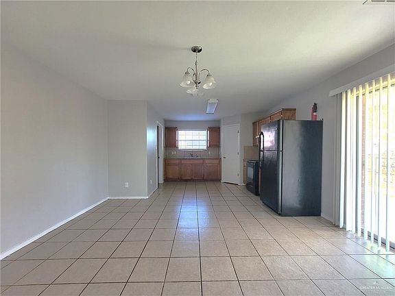 2nd image of 1618 Owen Cir
