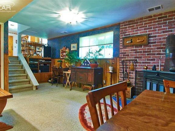 2nd image of 4325 Sulgrave Dr