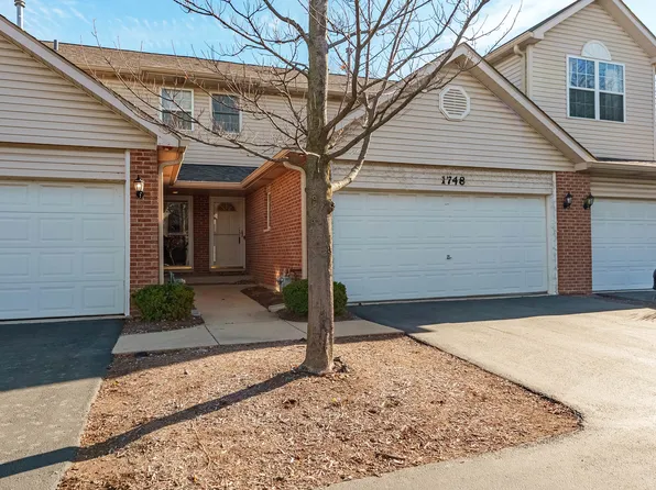 1748 Windward Ave, Naperville, IL 60563