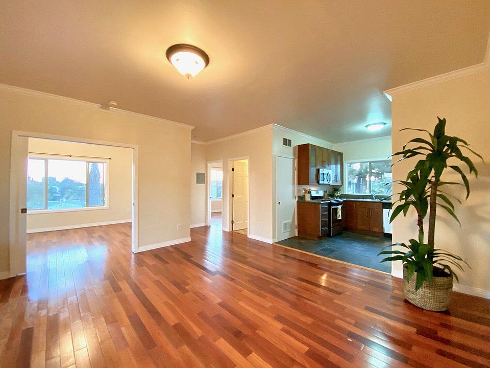 1st image of 3501 Bellevue Ave #2