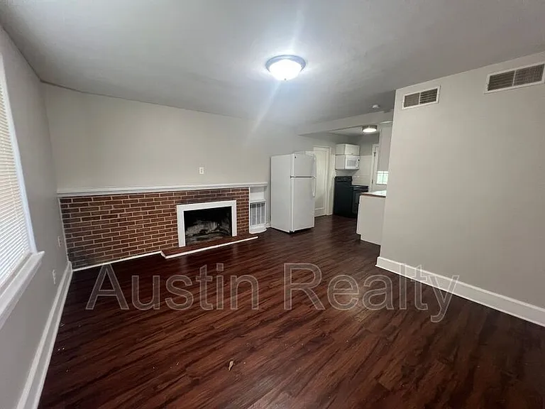 8713 Maryknoll Ave — Photo 5