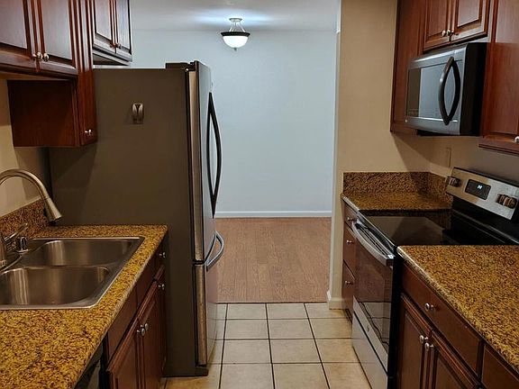 2nd image of 18307 Burbank Blvd Unit 51