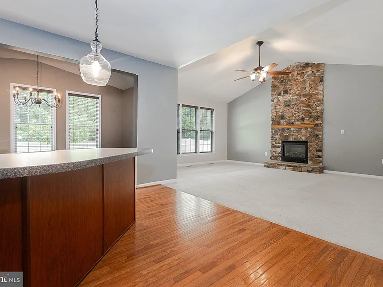 105 Ticonderoga Dr — Photo 10
