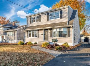 143 Merritt Ave, Bergenfield, NJ 07621