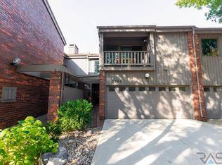 2703 S Ridgeview Way #4, Sioux Falls, SD 57105