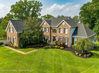 205 Jerry Ct, Manalapan, NJ 07726