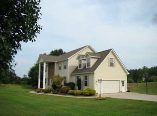 101 Lake Ridge Cir, Walhalla, SC 29691