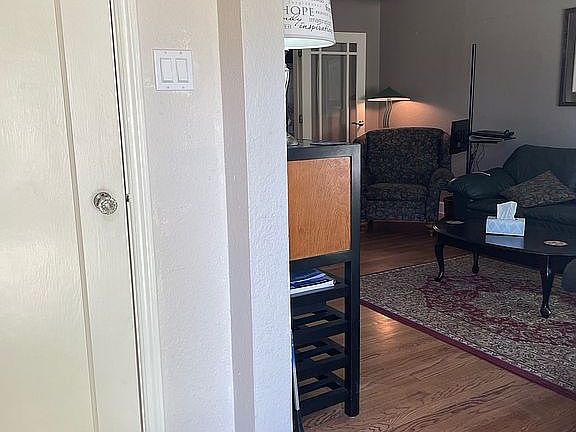 5th image of 1270 Jasmine St #1270