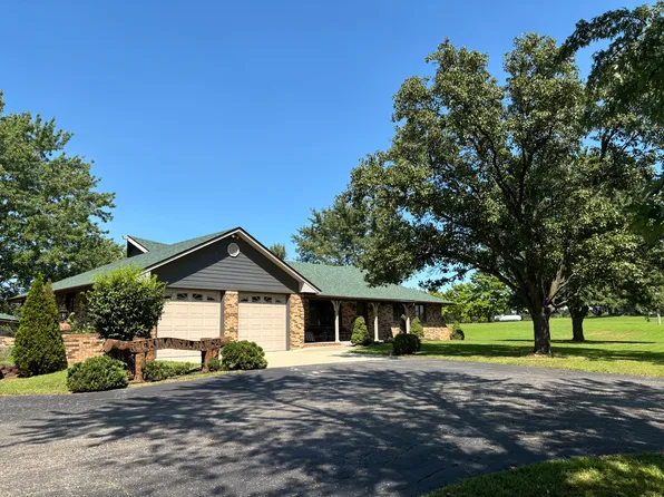 (undisclosed Address), Oskaloosa, KS 66066