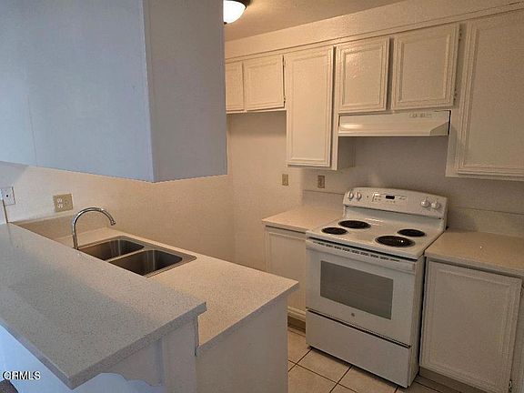 3rd image of 2625 Sextant Ave