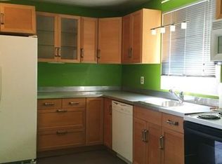 952 Mazeppa St, New Bedford, MA 02745