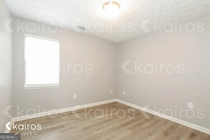 135 Fawn Dr — Photo 7