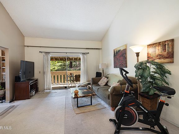 5th image of 224 Oak Leaf Dr #205
