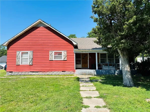 206 S West St, Arma, KS 66712