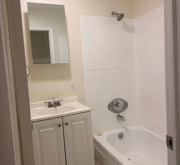 614 W 8th St #2 — Photo 14