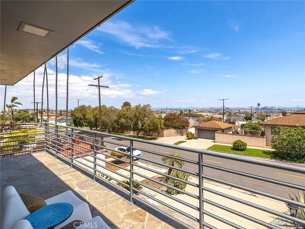 2 bed, 1826 sqft, $5,100 — Photo 3