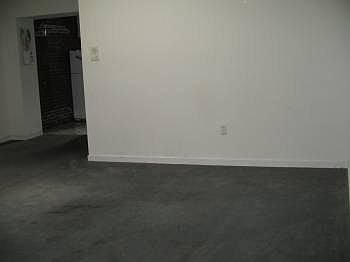 Spacious Living Room!