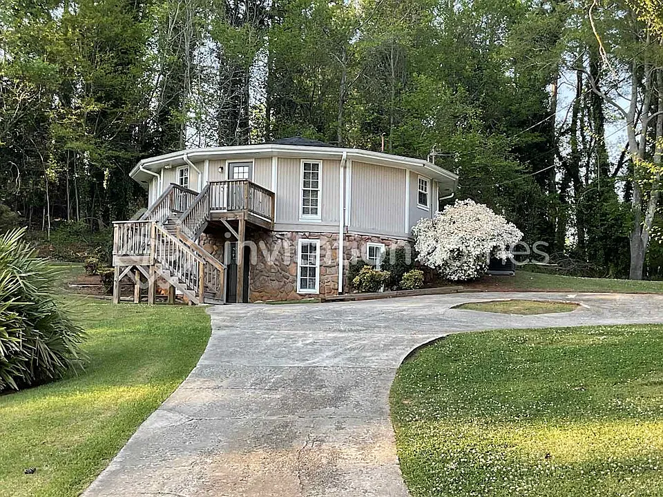 194 Eagle Ct