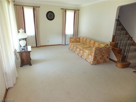 2nd image of 4365 Newberry Dr