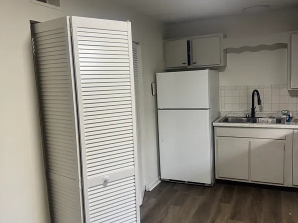 1925 & 1927 Preston Ave #1925, Akron, OH 44305