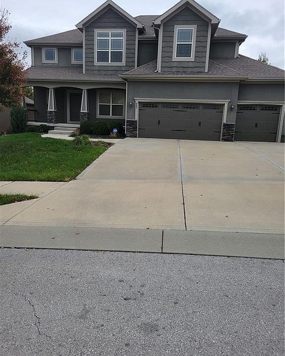 1st image of 997 SW Ayrshire Dr