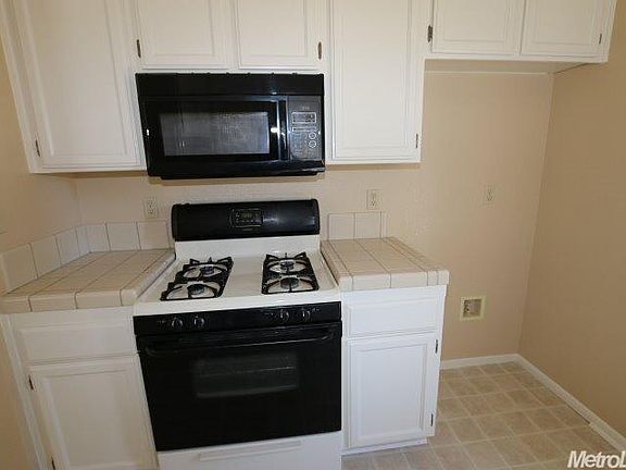 4th image of 5031 Ginghamton Way