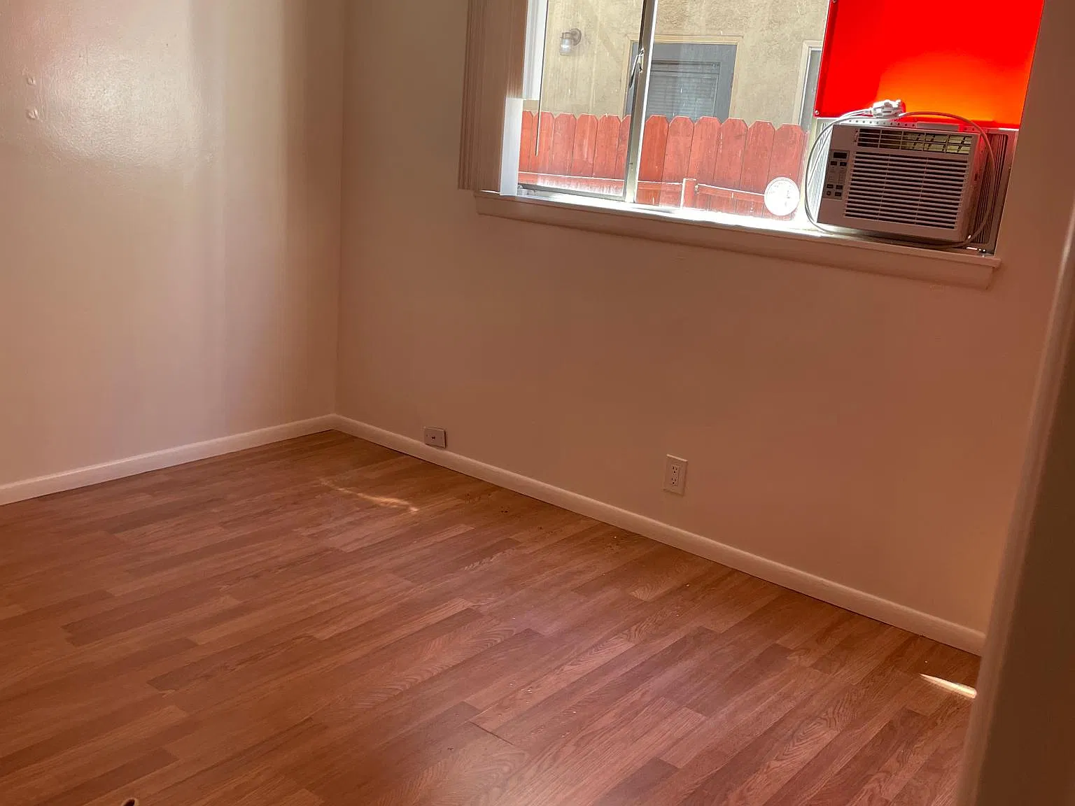 2 bed, 970 sqft, $2,500 — Photo 3