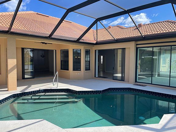 2nd image of 4911 Sabal Lake Cir