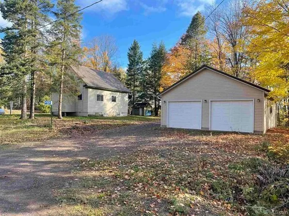 N11830 Lake Rd, Ironwood, MI 49938