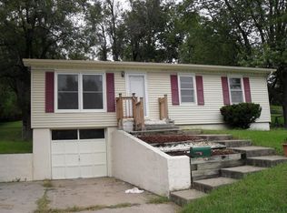 624 W Hurt St, Liberty, MO 64068