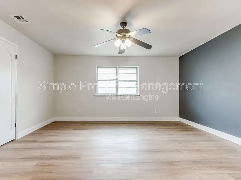5816 NW 90th St — Photo 14
