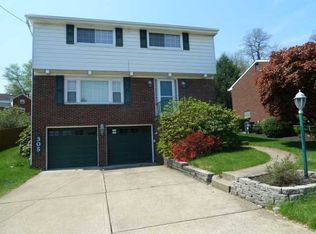 305 Woodstone Dr, Pittsburgh, PA 15235