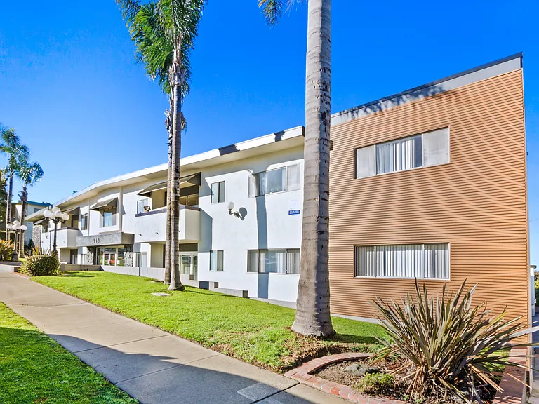 343 Palos Verdes — Photo 5