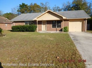 1056 Desert Shield St, Hinesville, GA 31313
