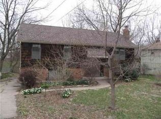 5136 Riggs St, Mission, KS 66202