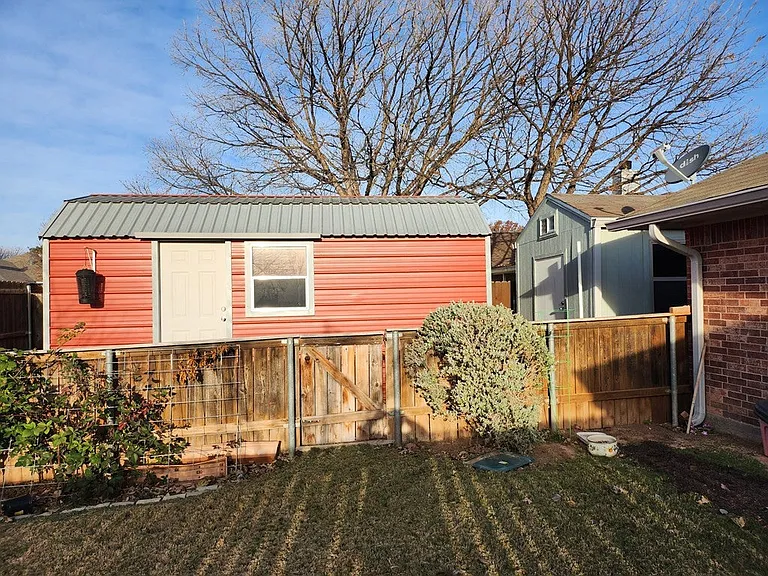 3537 Grandview Dr — Photo 25