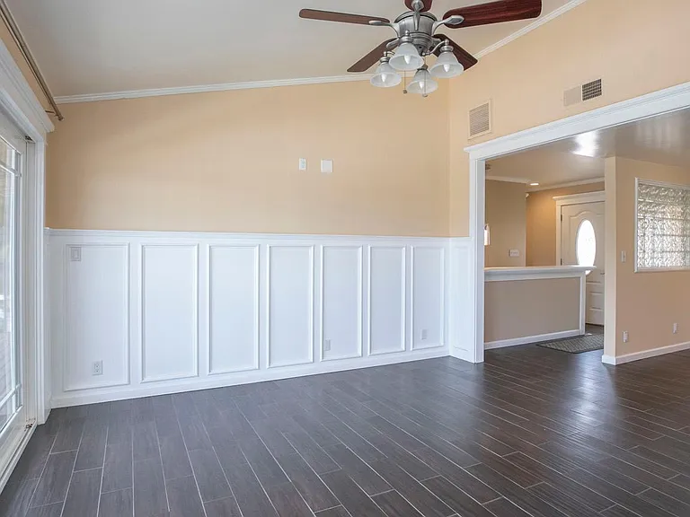 11029 Eldora Ave — Photo 32