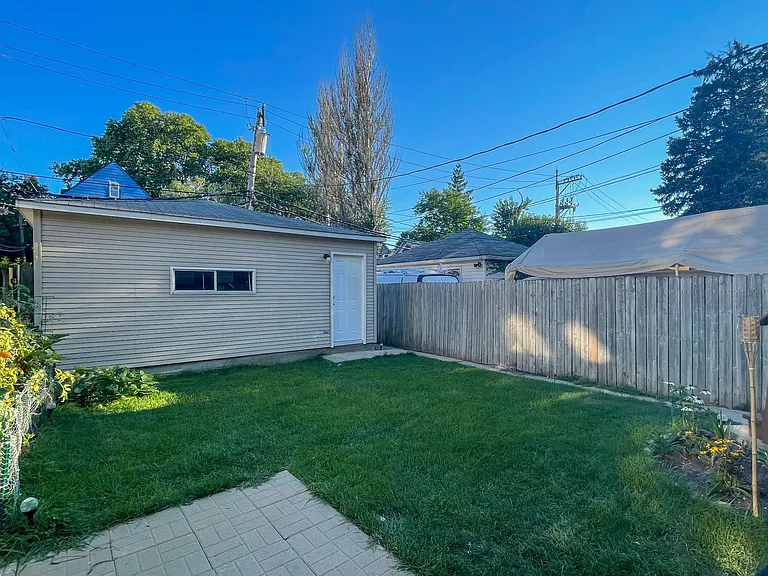 1613 W Berwyn Ave #1 — Photo 16