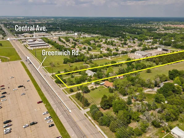 240 N Greenwich Rd, Wichita, KS 67206