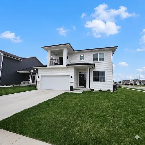 603 NE Pearl Dr Photo 1