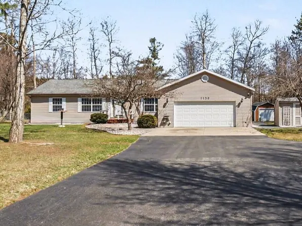 1130 N Brookridge Rd, Ludington, MI 49431