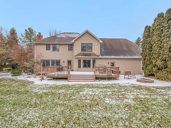 4th image of 13102 Essex Ct