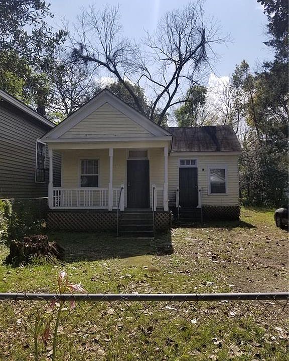 2nd image of 955 Selma St