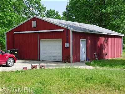 2nd image of 5022 E 36th St