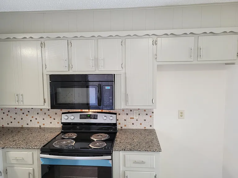 KITCHEN SPACE 4 YOUR FRIDGE