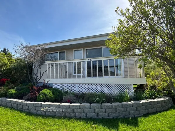902 NE Lindsay St, Coupeville, WA 98239